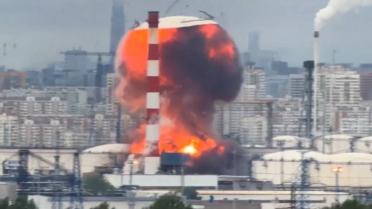 ロシア「崩壊しそう..今すぐ停戦したい」首都モスクワでキノコ雲、企業倒産、停電、ガソリン不足
