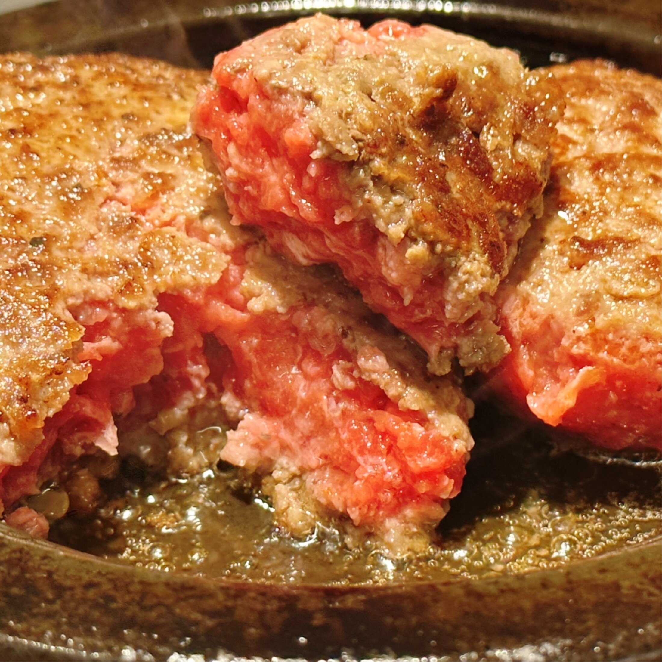 生焼けのハンバーグをネットでデスハンバーグと言っていたからなぁ