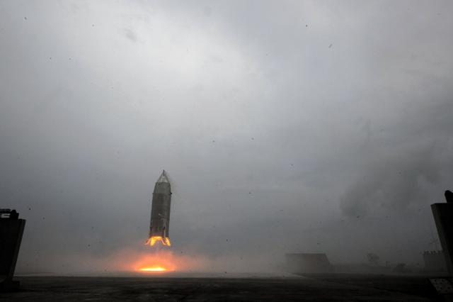 再使用ロケットの飛行試験成功、11m上昇後に着陸　JAXA