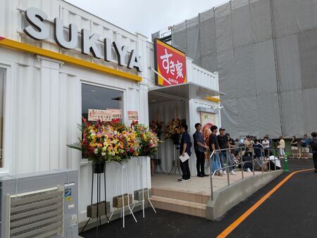 石垣島にすき家が初出店　並んだ男性「毎日来ます」