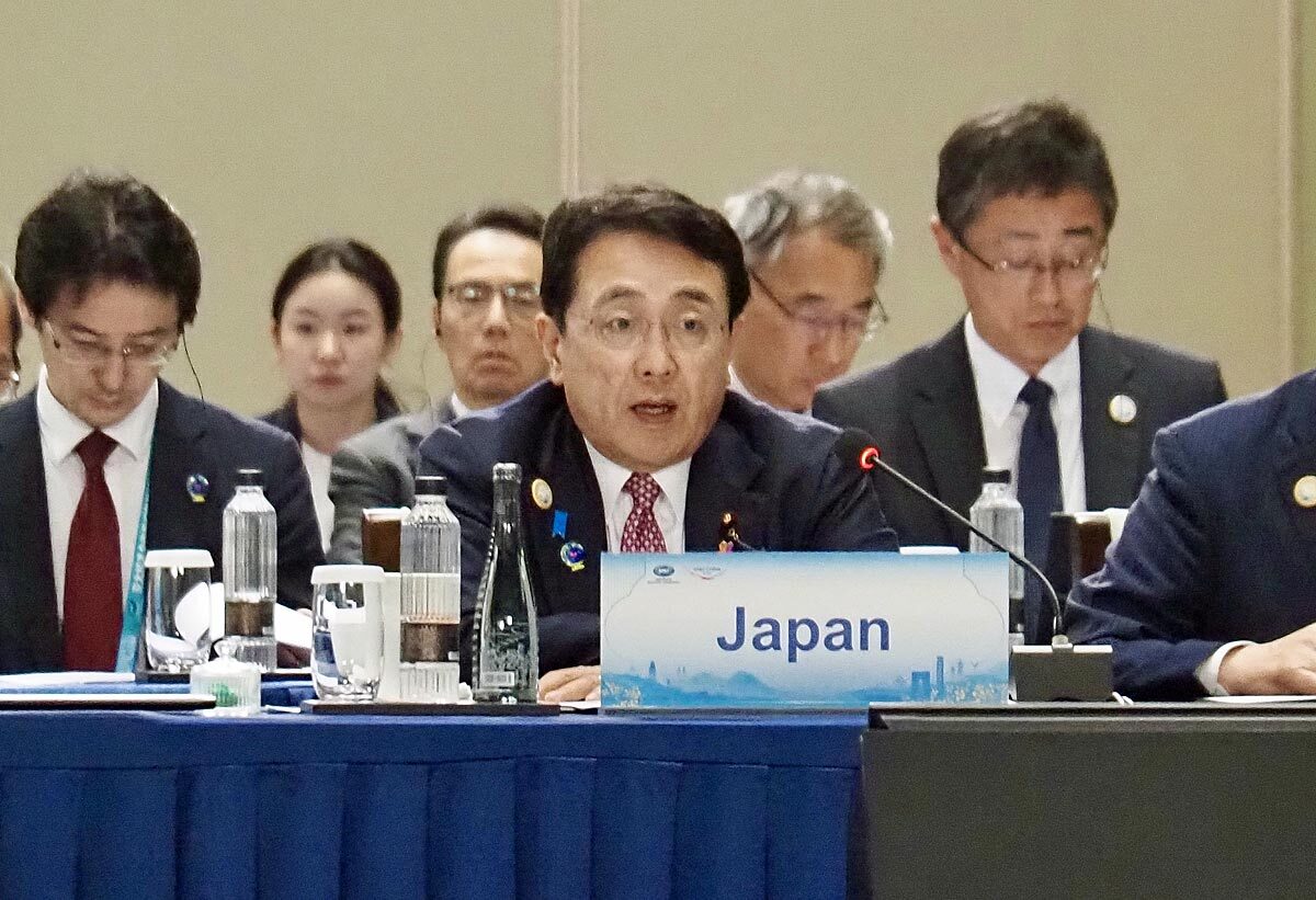 赤沢大臣「こんにちは」　中国「こんにちは」　ただの挨拶のみで終了し帰国wwwwwwww