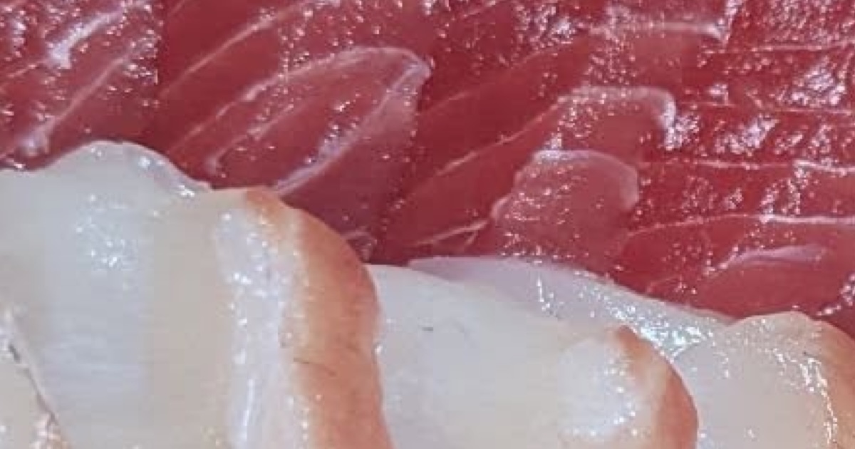岐阜県で長良川の鮎の塩焼きを食べるのなら分かるがなんで岐阜で刺身の盛り合わせ？