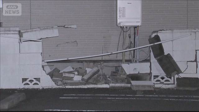 車突っ込む事故 運転手は熱中症か