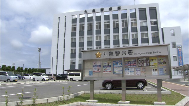 男子中学生「自分の重さを量りたいから、そこに寝っ転がって」友人の少女の背後から覆い被さり…