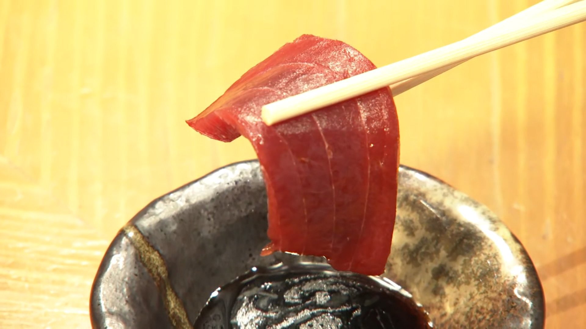 日本海クロマグロ豊漁で漁師涙　「マグロが簡単に上限一杯に取れるので逃がす。他が採れないと…」