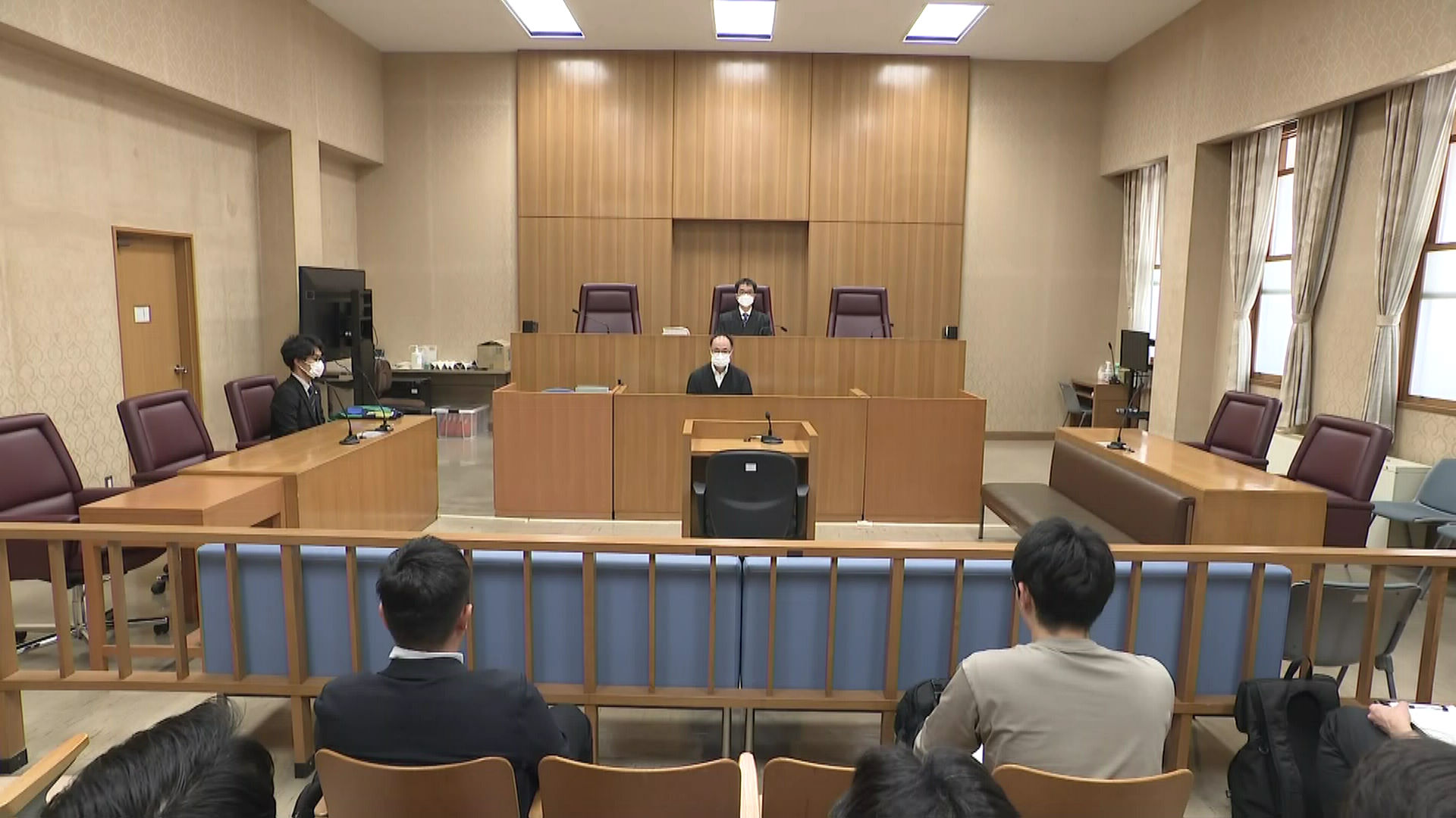 車カス「エンジン音が気持ちいいです」←死刑でいいだろ。こんな欠陥動物。GT-Rの車カスに懲役7年