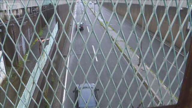 4人乗せて軽乗用車でイキったガキ、車が横転し2人死亡