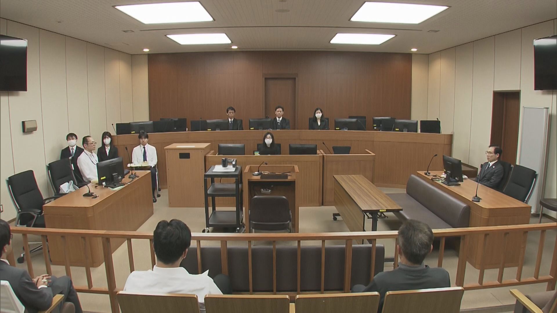 三重県警、中学生チャリ暴走におちょくられる日常。沖縄なら眼球潰されてんぞ