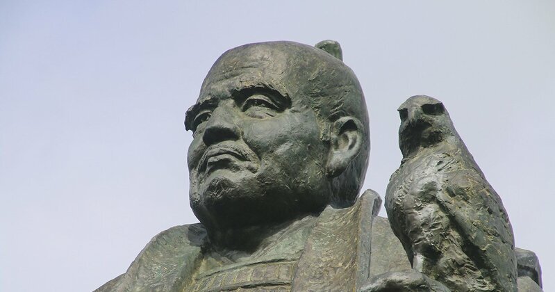 朱子学って学問なければ、徳川が政治をする正当性がないからな？天皇陛下は？ってなる。