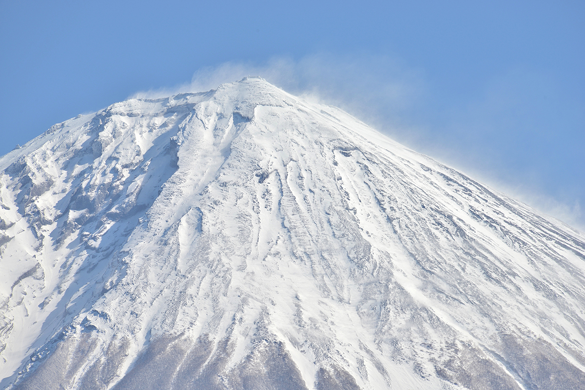 富士山は「管理され切ったテーマパーク」　“閉山期登山禁止”をクライマーが痛烈批判