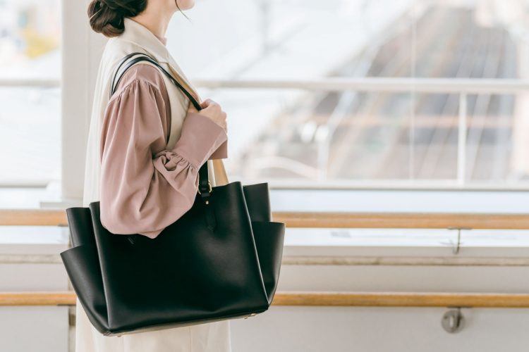 はっきり言うと新卒の奨学金の返済って、自営業の賃貸を借りる家賃と変わらんよな
