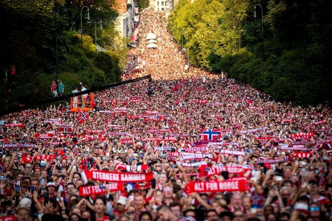 ノルウェー　サッカー凱旋の様子