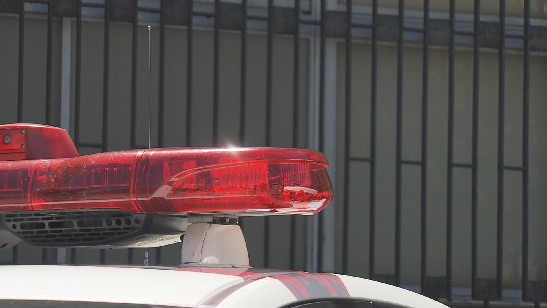 キッチンばさみ振りかざし「目をえぐるぞ」女性を脅迫した高橋誠治(43)逮捕