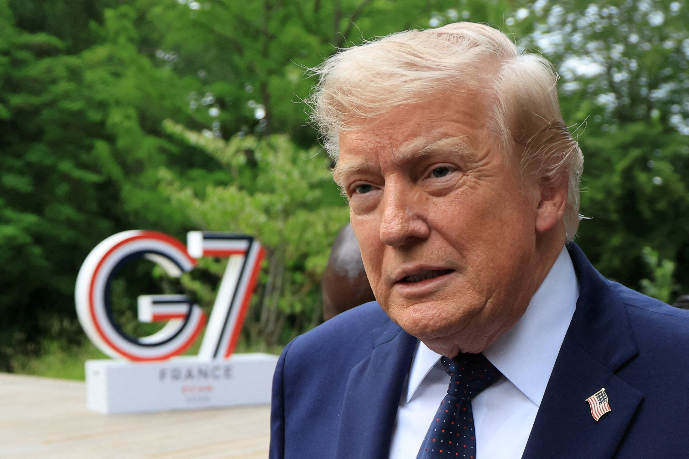 トランプ、イラン次第で攻撃再開