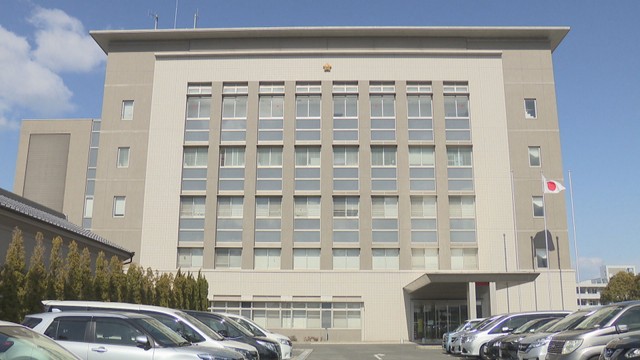 「胸を触りたい気持ちを抑えられませんでした」施術中に女性の胸を触った整体師の男（75）逮捕