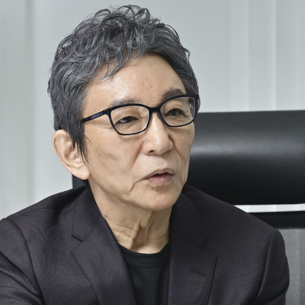 ネットはバカな人が多いから「多方面の視点から」と言うより「これが唯一の正義」←こう言った方がいい