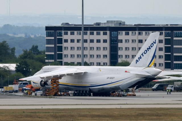 ドイツ東部の空港に爆発物搭載のドローン　ウクライナ機の近くで発見