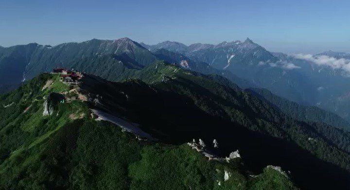 落雷に打たれたか　北アルプス燕岳で男性が右足のかかとに火傷