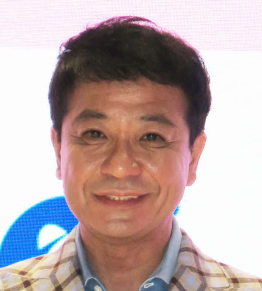 今は清廉潔白でないとテレビに出られないしな。芸能人なんてゴミ人間だと思うんだがな。