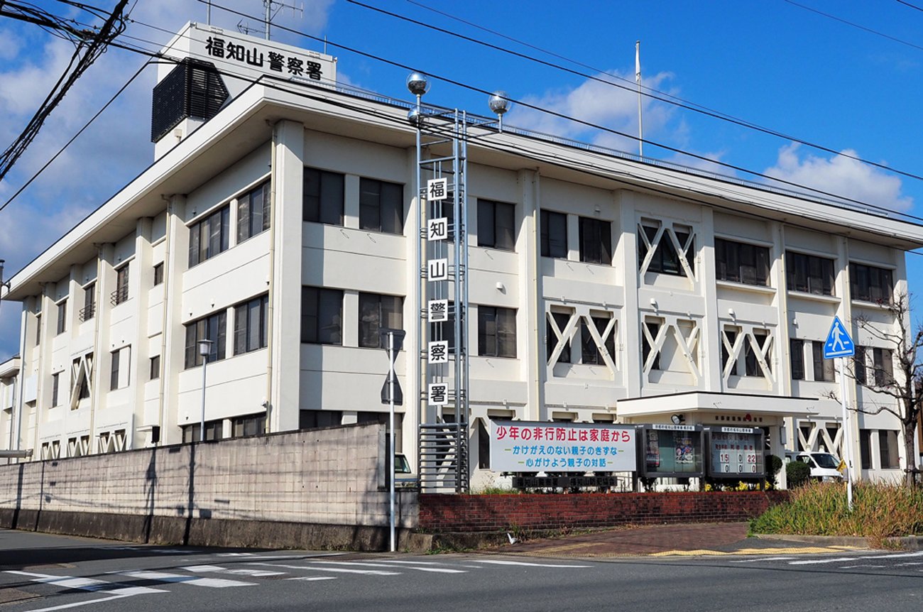 オランダ国籍女性の自転車が、フランス国籍の夫のサイクルトレーラーに追突し死亡   京都