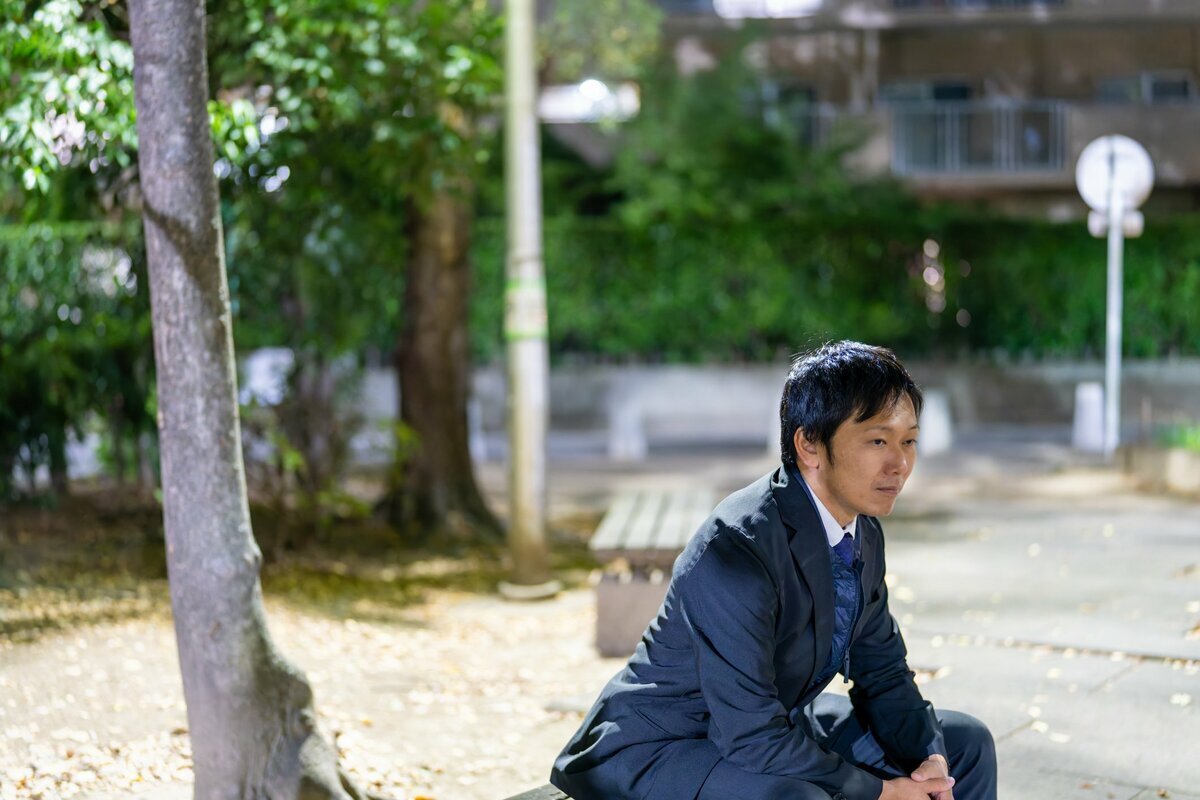 男「なんで俺モテないの？」男「お前がキモいからだよ」女「なんで私にそういう事言うの！ムキー！」だ