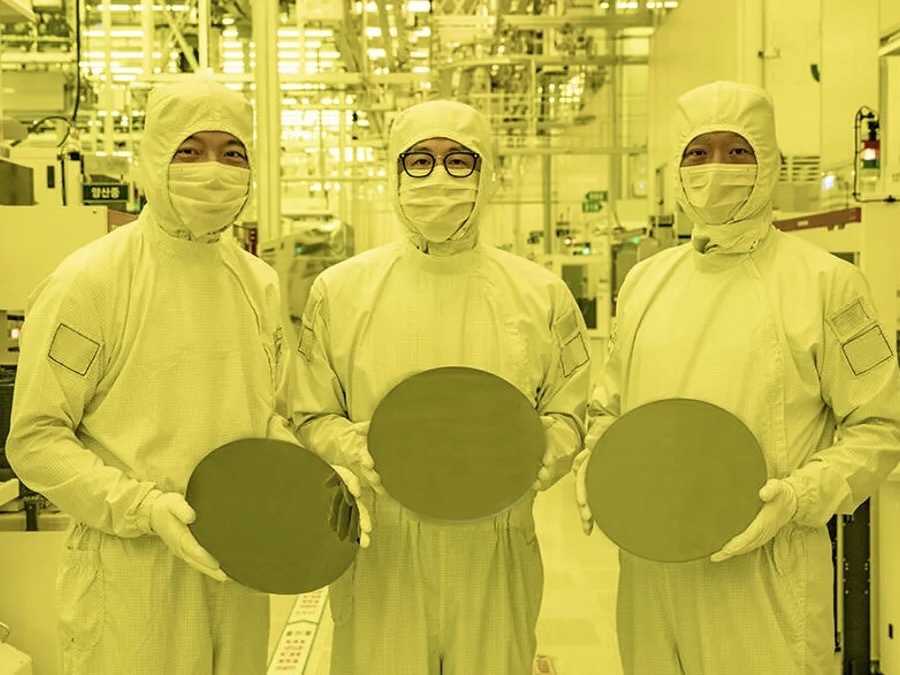 長引く「メモリ不足」で韓国サムスンが過去最高益　前年比6倍　半導体が急伸