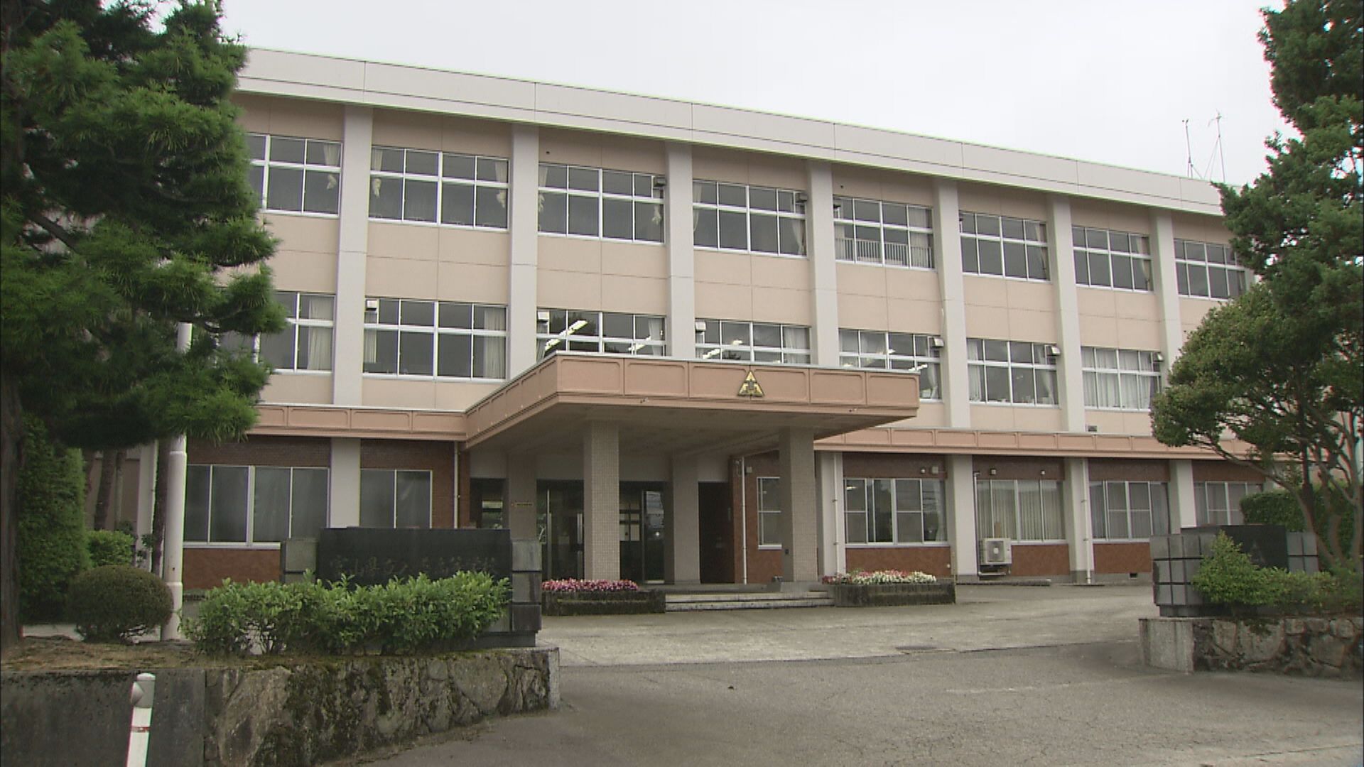 今だと子供が自分で虫を捕まえに行くとかはまずないらしいな