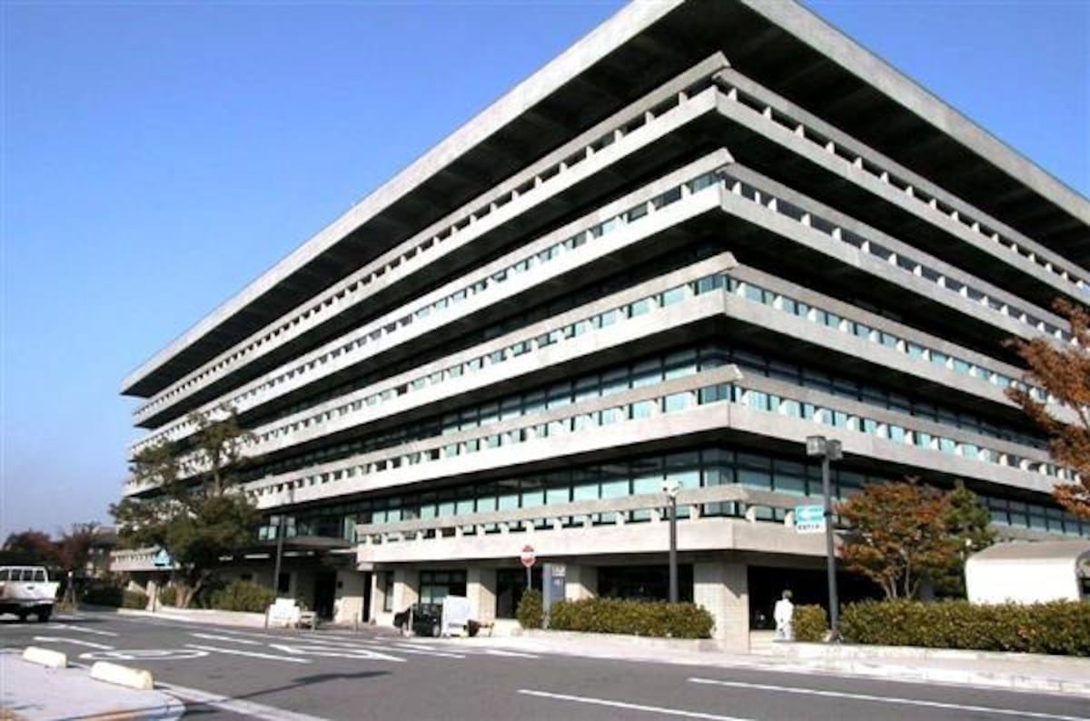 留置男性のズボンを引き上げる暴行　警察官2人を書類送検、奈良県警
