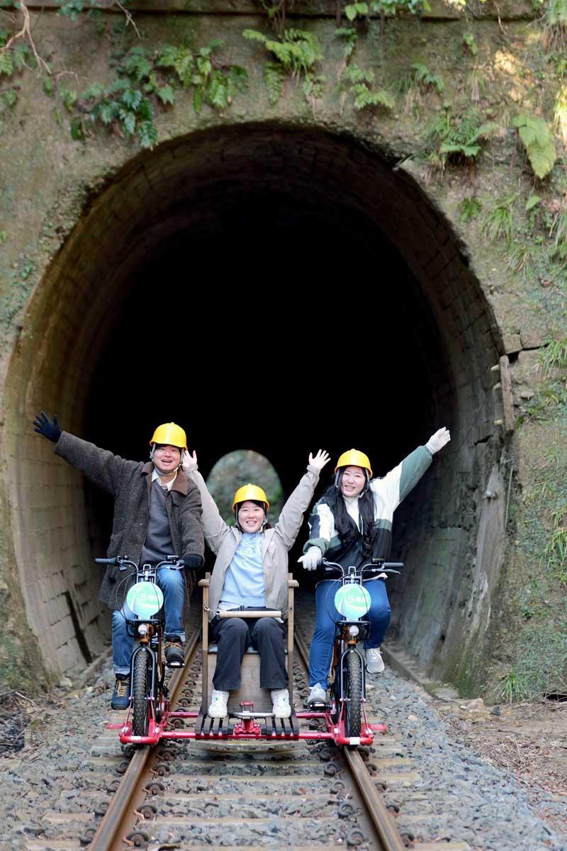 鉄道レールを自転車でGO！　小湊鉄道が新アクティビティー　12日から開始