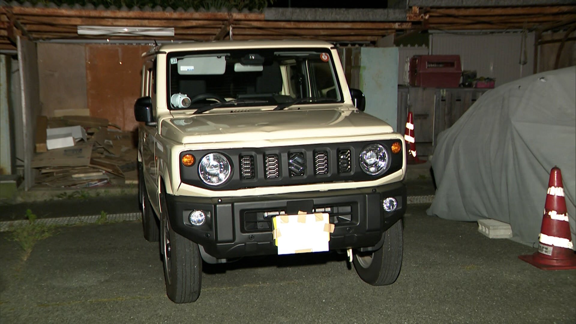 11歳女児が軽自動車にはねられ意識不明の重体　片側1車線で横断　歩道橋アリ、横断歩道ナシ