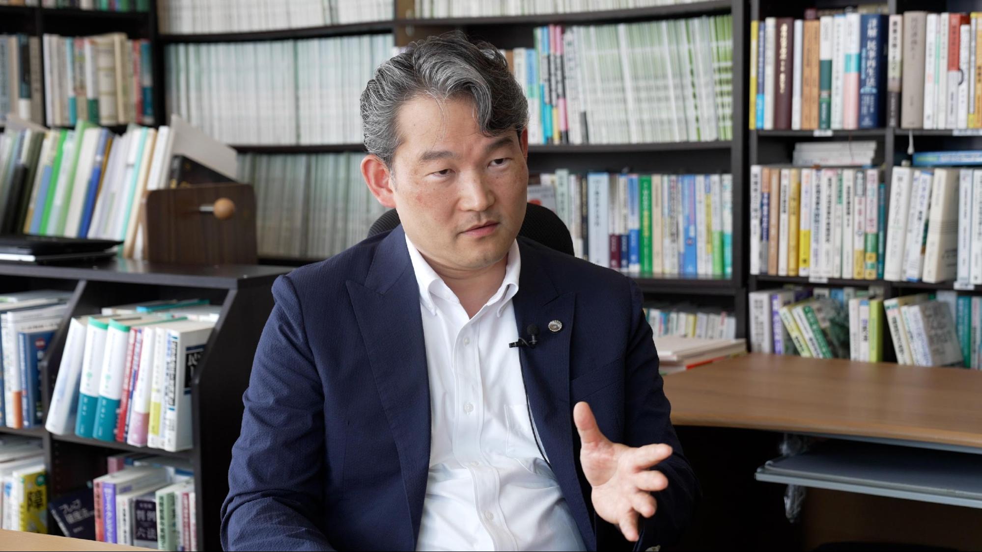 弁護士「支配的な義母から叱責され続け義母妻子3人殺した被告を死刑から守れなかった…」←国選なのに