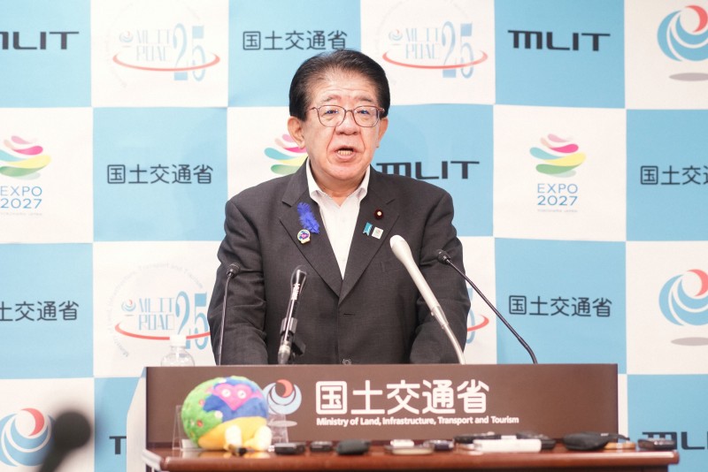 穴開いた商船三井船 ホルムズ通過