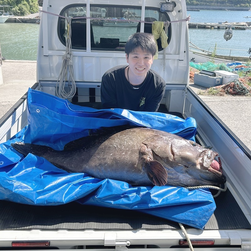 隠岐の島で135cm、37kgの「巨大クエ」船釣りで地元男性が釣り上げ「一生の運を使い果たした」