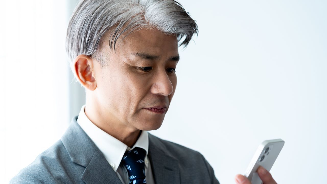 会社員は金の切れ目が縁の切れ目だからな。自分に得でもない限りは関わらないよな。