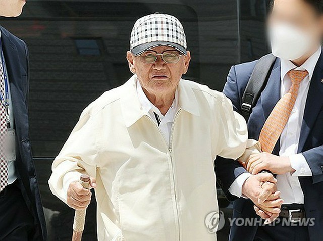 カルト宗教が信者達を特定政党(野党)へ党員として入党させたとして政党法違反で起訴