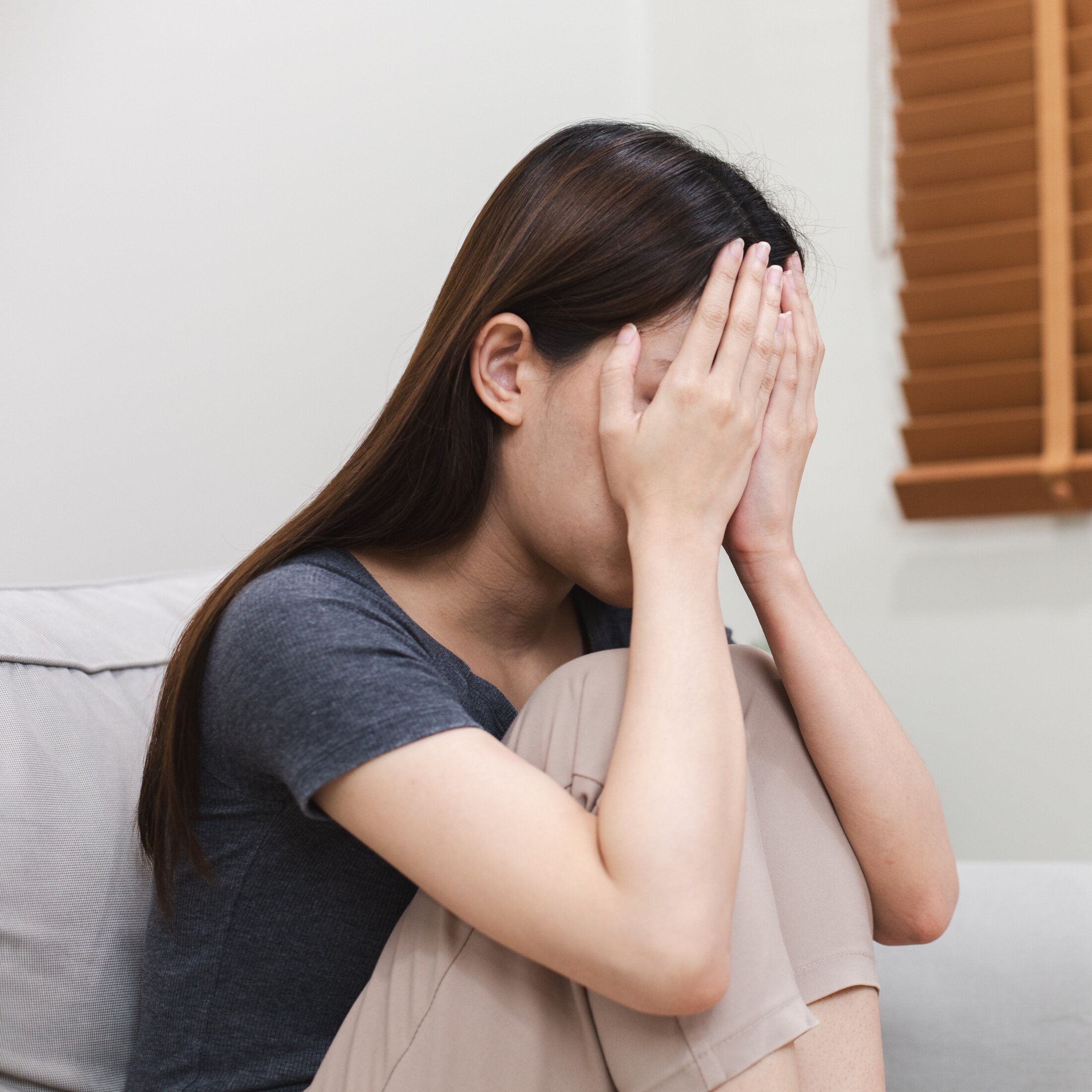 妻「夫が裸族で困る。うんこをしてもシャワーを浴びないで椅子に座るし」