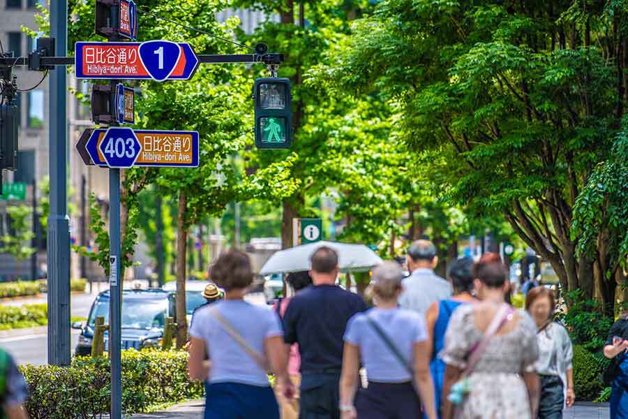 スイス人「スイスでは店内喫煙NO、道路喫煙OKだったから日本で喫煙室に集まってるの驚いた」