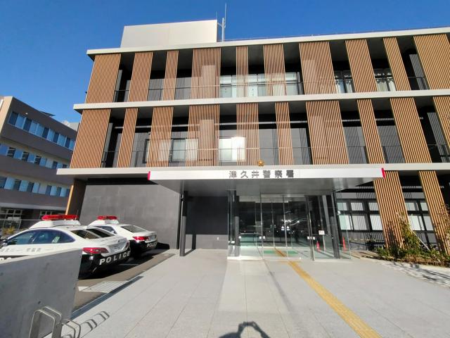 バイクのマフラーの音が大きいなどと言いがかりをつけて←事実だろ。 暴行した18歳逮捕