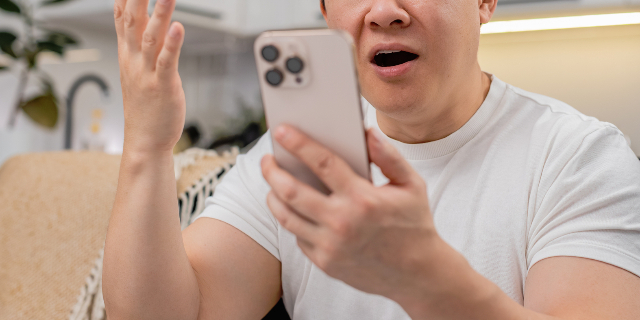 角栓ニュルッ、歯茎グラグラ…　「気持ち悪いネット広告」への苦情が急増