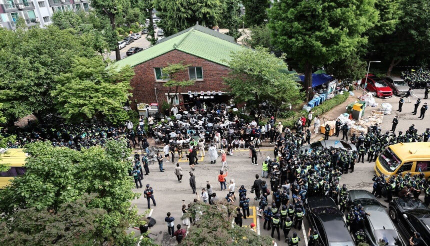 【ほのぼの韓国ニュース】統一地方選挙、各地の投票所で投票用紙切れが相次ぐ