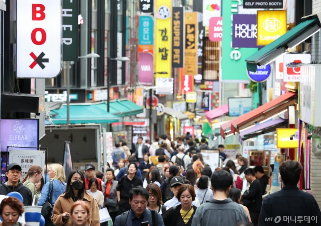 Kライフスタイルが世界の基準に…憧れの眼差しで韓国に訪れる外国人達　世界トップの国としての品格