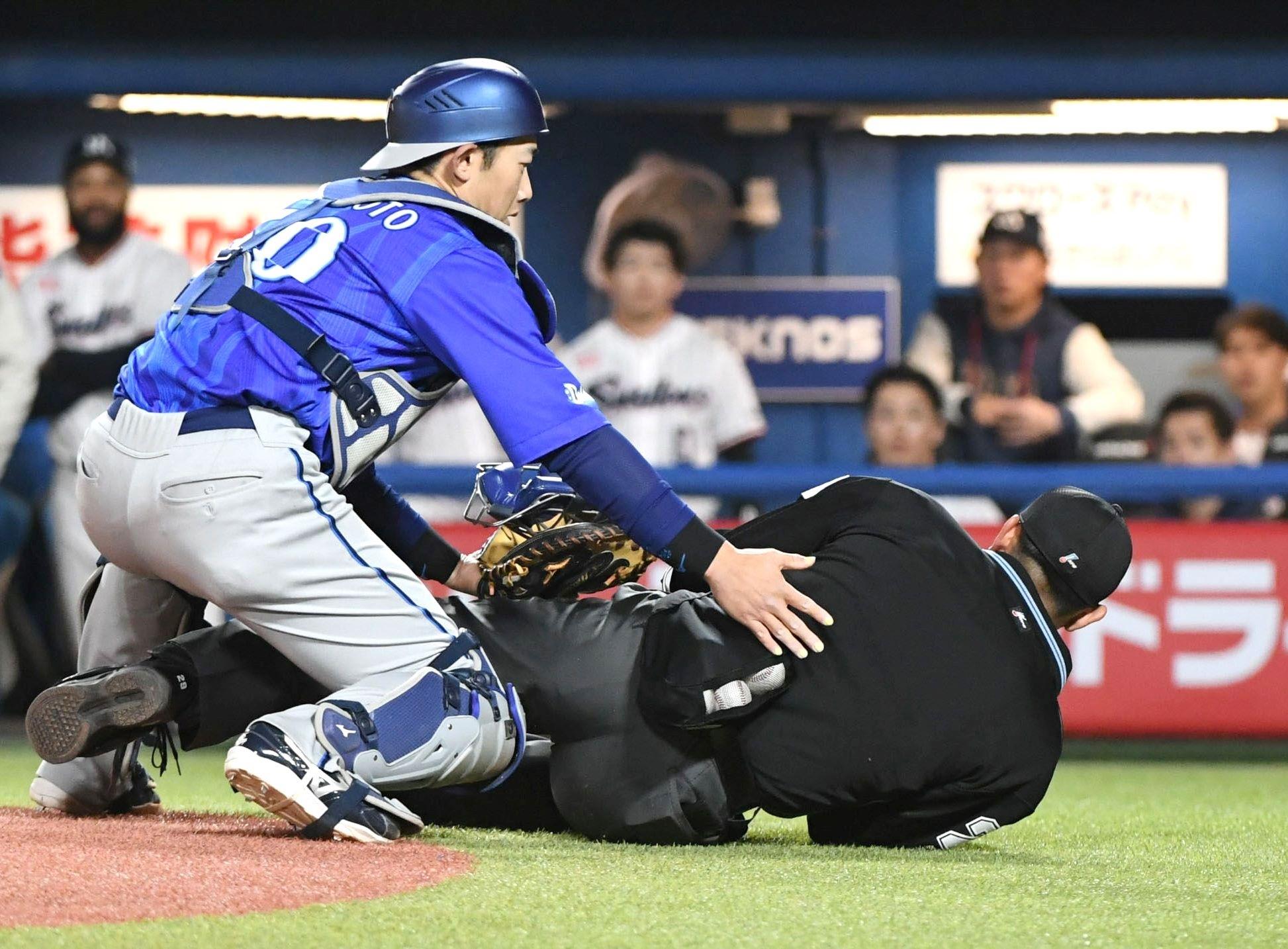 ＮＰＢがバット頭部直撃の川上審判員の状況を説明　集中治療室から一般病棟へ　まだ意識は回復せず