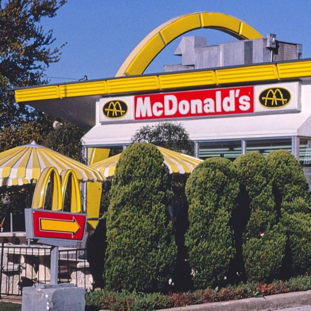 マックのフィレオフィッシュはアメリカ人が宗教で肉を食わない日があるのでその為に出来た