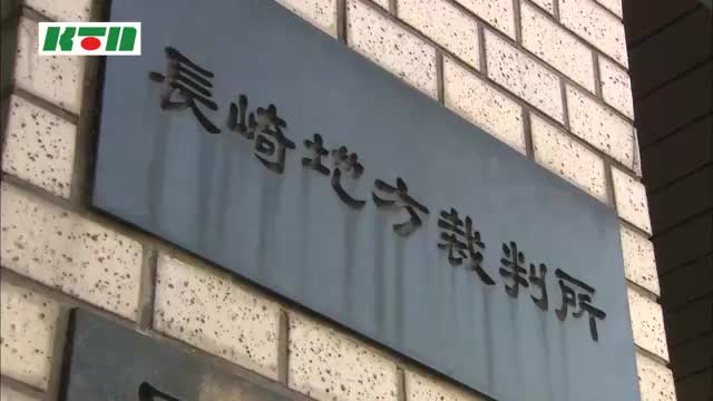 下駄箱の女子中学生のシューズをそっと新品に交換した小人のような下駄箱おじさんに1年2ヶ月の実刑判決
