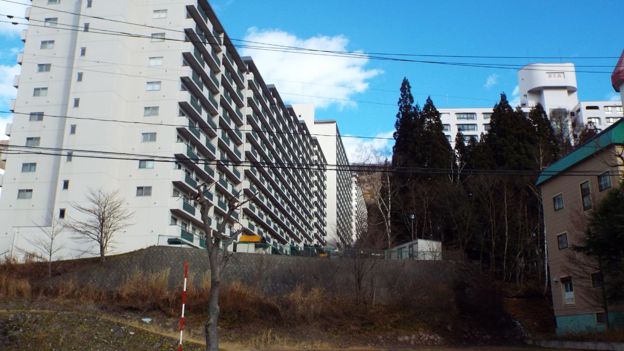 ブリーザーブリザード。年金生活で30万円で売りに出ていた苗場のマンションを買った結果。