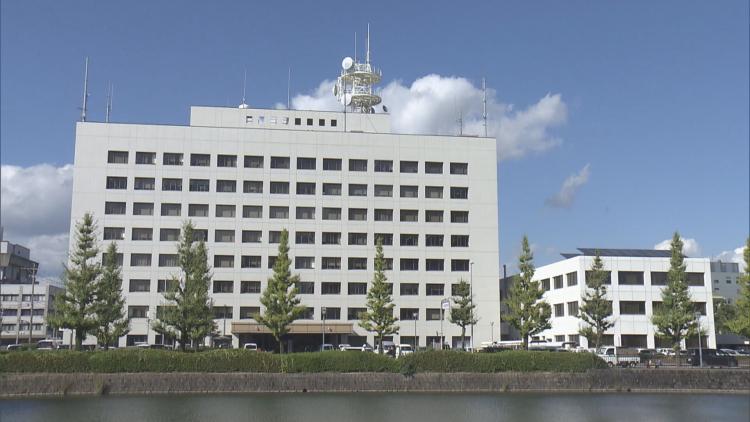 右翼団体「大日本愛国党」幹部さん、中古車を中国などにせっせと輸出し小銭稼ぎして逮捕されるw