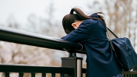 緊急避妊薬の処方箋なしの薬局販売で女児への中出しが捗ってしまう懸念。家庭内性暴力が発覚されにくく