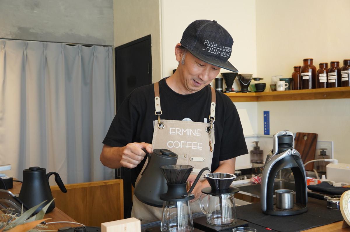 夏だと口が乾いて缶コーヒーを飲むと口が臭くなるからお茶を飲んでた方がいいんだな