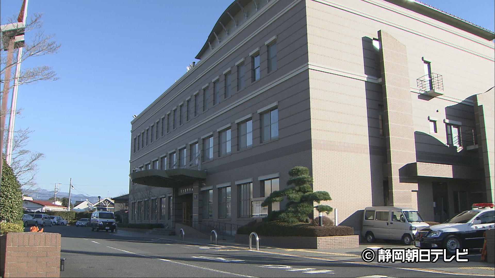 56歳男「勃ちが悪くでオナニーできない。久しぶりに君で勃ったからオナニーするの見ててくれないか」