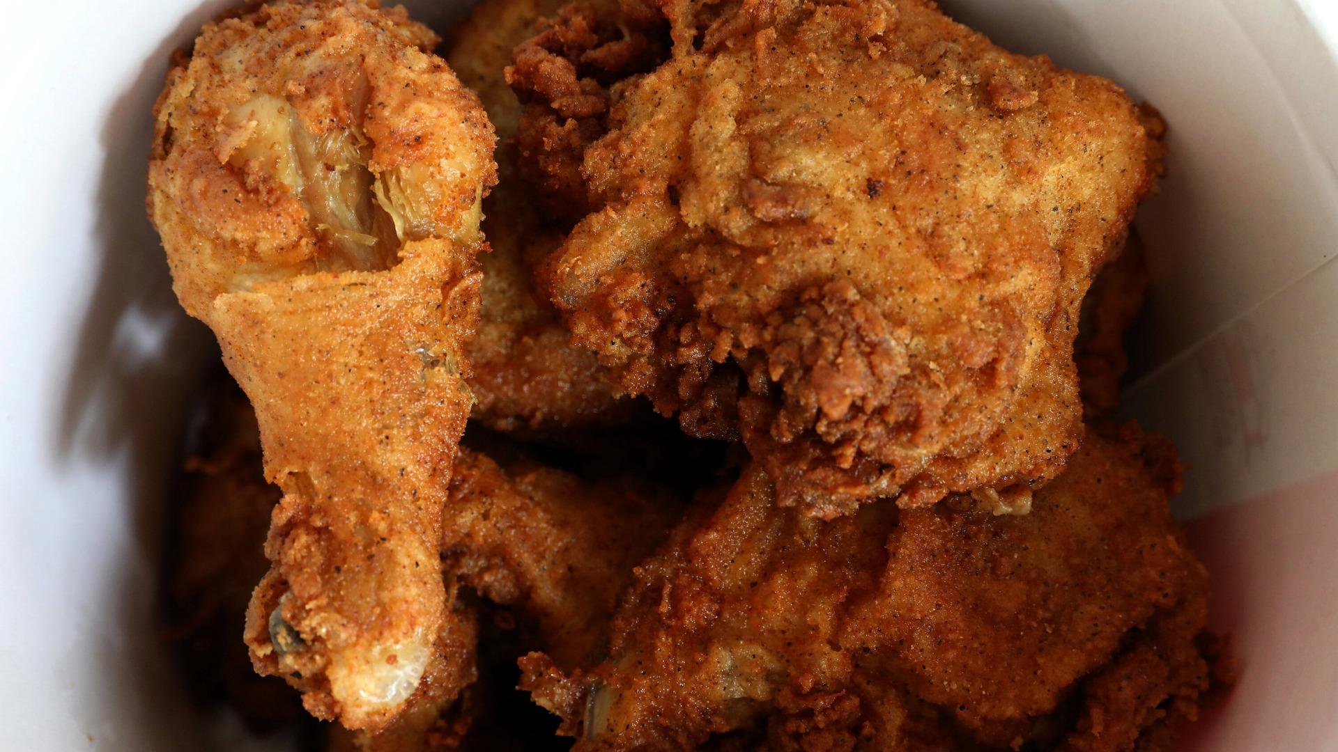 ＫＦＣを１０ピース購入したら、店員「これは当たりですよ」←ハズレも有るのか？